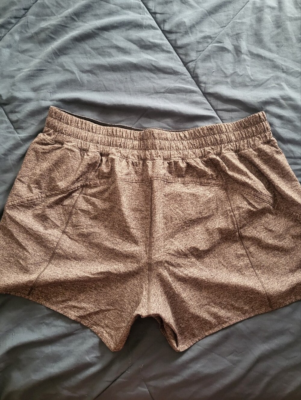 lululemon athletica Gray Track That MR Shorts~5' Inseam~Size 18. - Picture 11 of 15